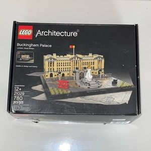 Retired LEGO Architecture Buckingham Palace